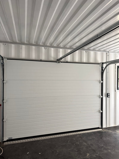 Garage container de 42m² - entièrement équipé