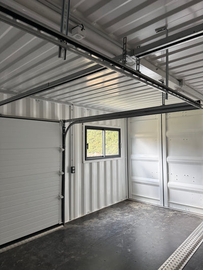 Garage container de 42m² - entièrement équipé