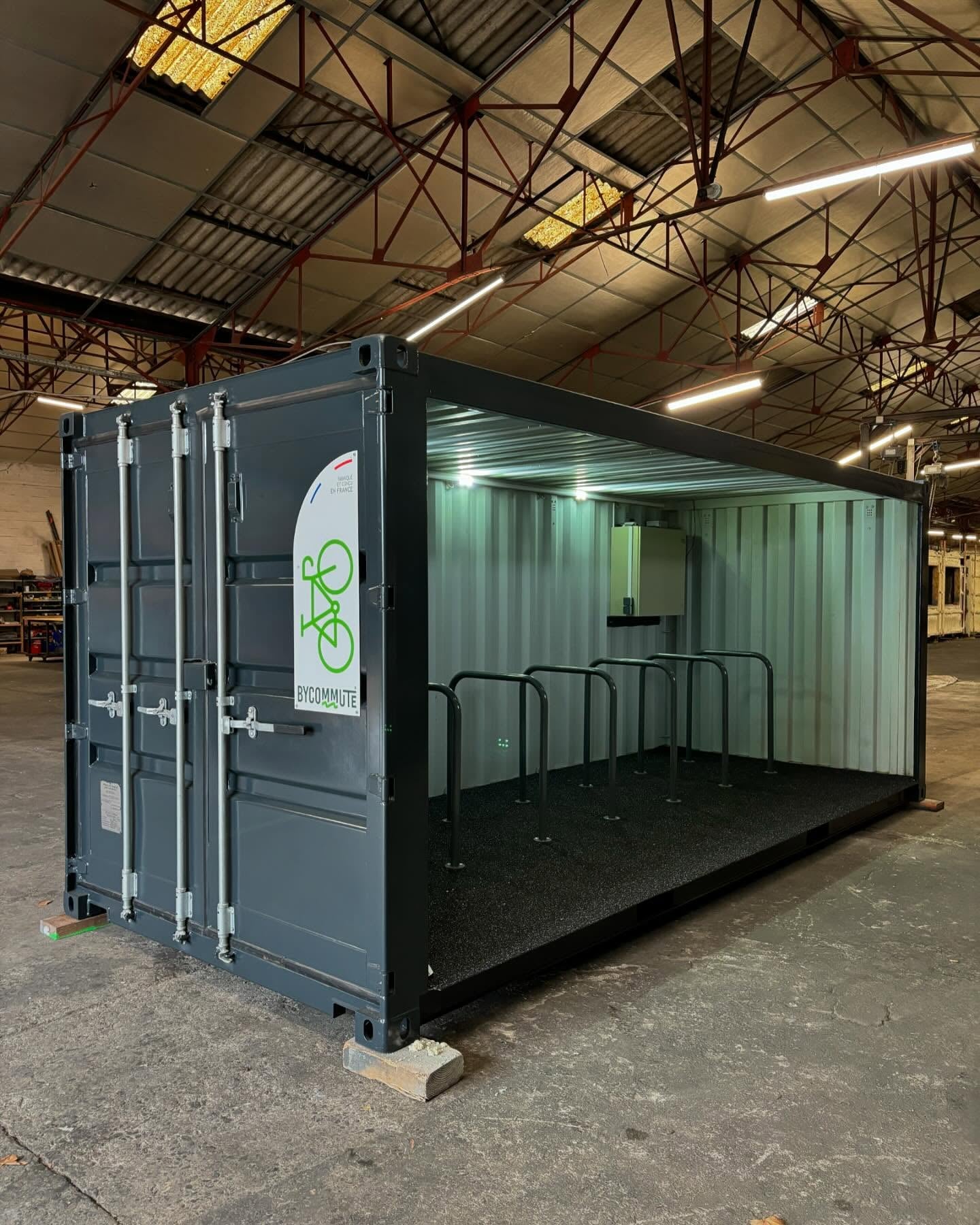 container transformé local à vélos