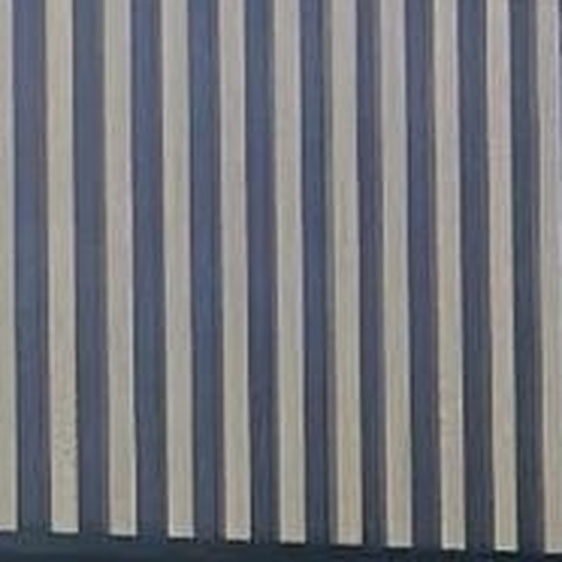 Échantillon de bardage métallique ONWOOD aspect bois, pose verticale, maison container de Taurize